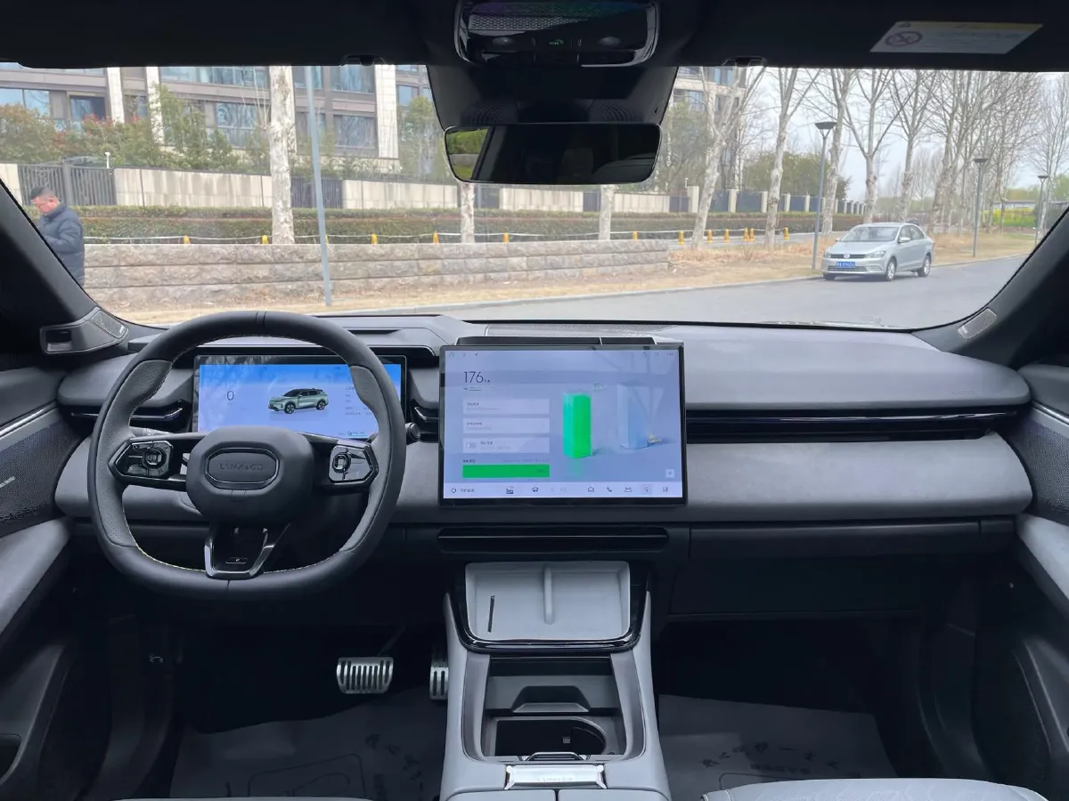 2023 LYNK&CO 08 EM-P 1.5T 163HP L4 3DHT PHEV 39.6KWH,autocango,china used car exporter,china ev exporter,chinese used car exporter,chinese used ev exporter