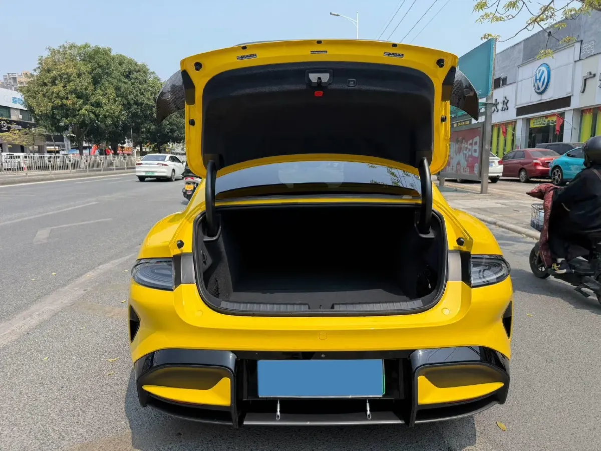 2025 MI SU7 Ultra BEV 93.7KWH,autocango,china used car exporter,china ev exporter,chinese used car exporter,chinese used ev exporter