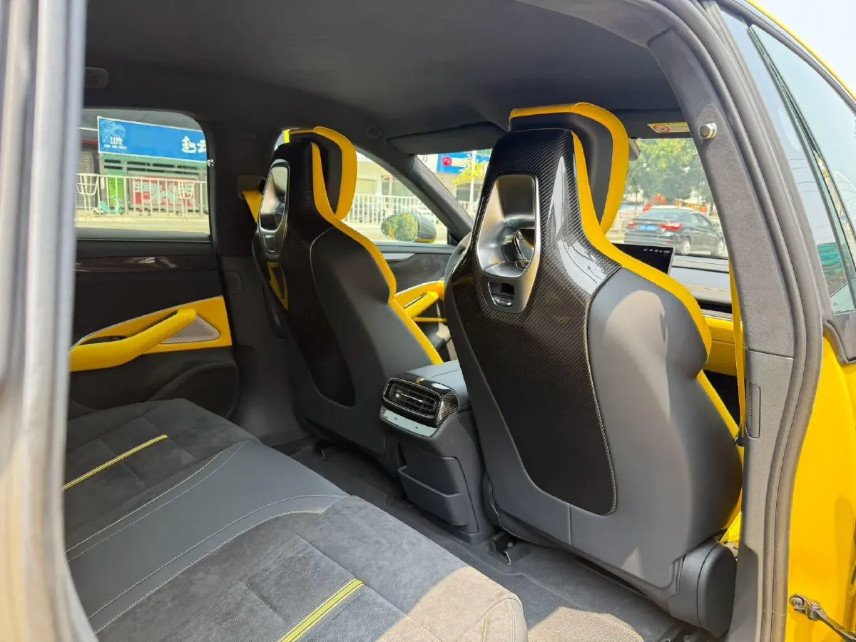 2025 MI SU7 Ultra BEV 93.7KWH,autocango,china used car exporter,china ev exporter,chinese used car exporter,chinese used ev exporter