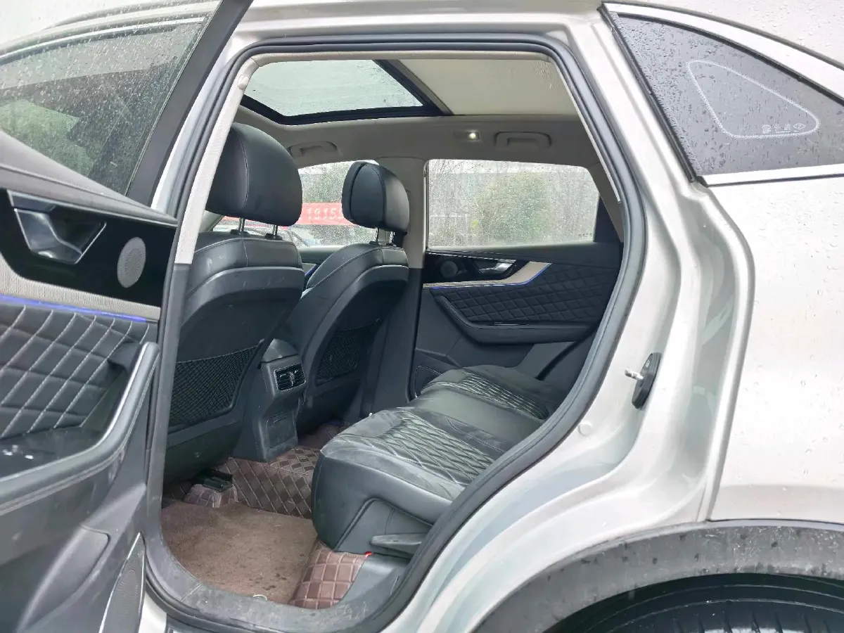 2019 HongQi HS5 2.0T 224HP L4 6AT,autocango,china used car exporter,china ev exporter,chinese used car exporter,chinese used ev exporter