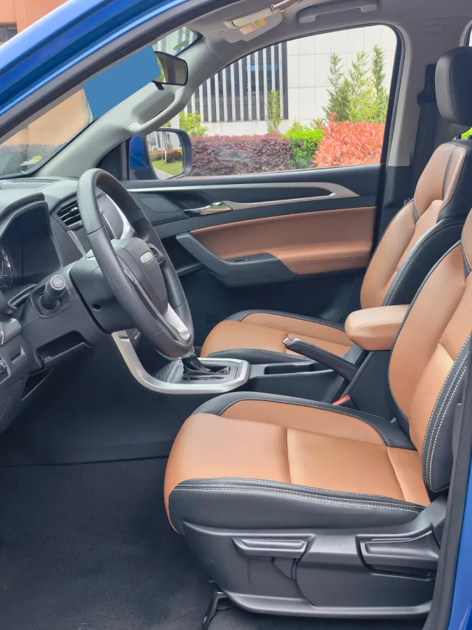 2021 MAXUS T70 2.0T 163HP L4 6AT,autocango,china used car exporter,china ev exporter,chinese used car exporter,chinese used ev exporter