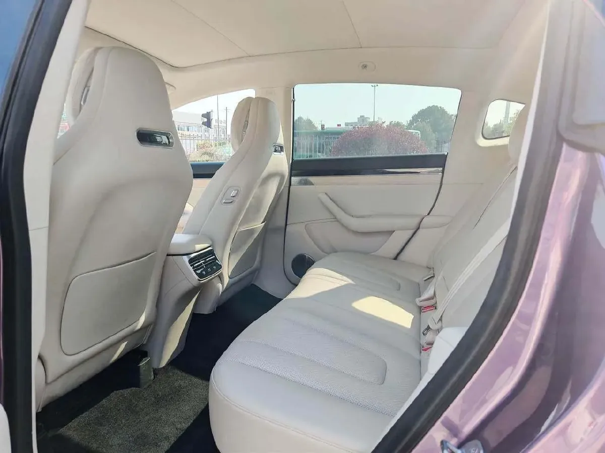 2025 Luxeed R7 REEV 156HP REEV 37KWH,autocango,china used car exporter,china ev exporter,chinese used car exporter,chinese used ev exporter