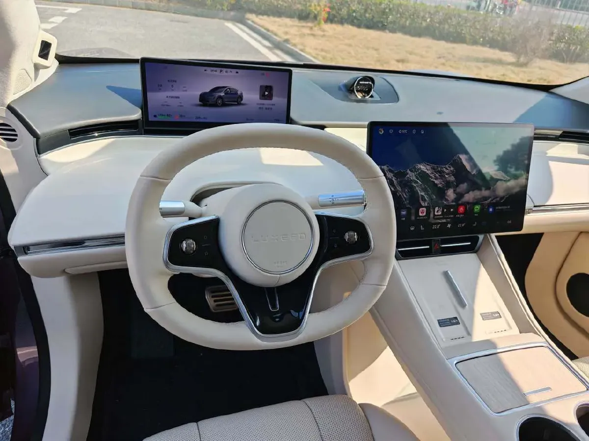 2025 Luxeed R7 REEV 156HP REEV 37KWH,autocango,china used car exporter,china ev exporter,chinese used car exporter,chinese used ev exporter