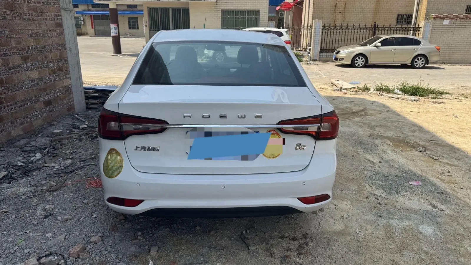 2020 Roewe i5 1.5L 120HP L4 CVT,autocango,china used car exporter,china ev exporter,chinese used car exporter,chinese used ev exporter