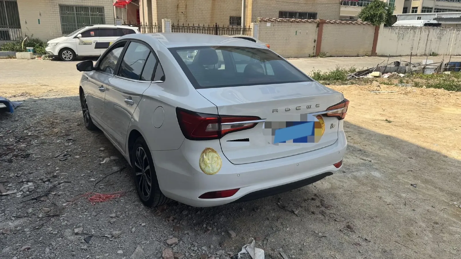 2020 Roewe i5 1.5L 120HP L4 CVT,autocango,china used car exporter,china ev exporter,chinese used car exporter,chinese used ev exporter