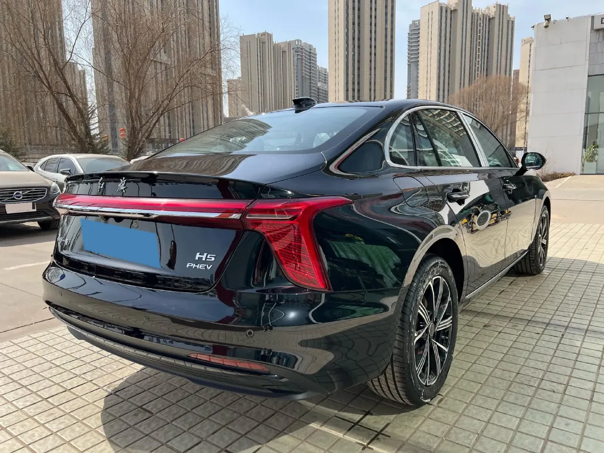 2025 HongQi H5 1.5T 150HP L4 1DHT PHEV,autocango,china used car exporter,china ev exporter,chinese used car exporter,chinese used ev exporter