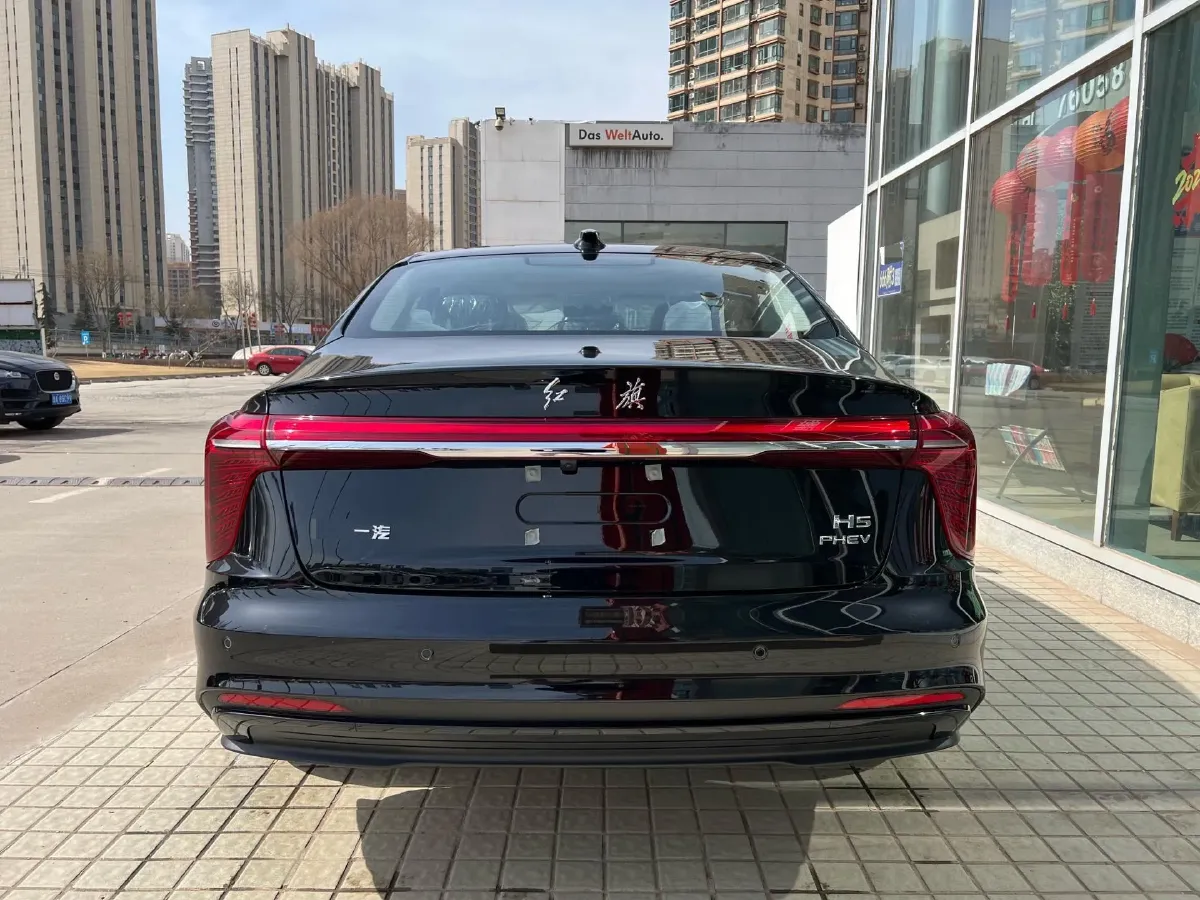 2025 HongQi H5 1.5T 150HP L4 1DHT PHEV,autocango,china used car exporter,china ev exporter,chinese used car exporter,chinese used ev exporter