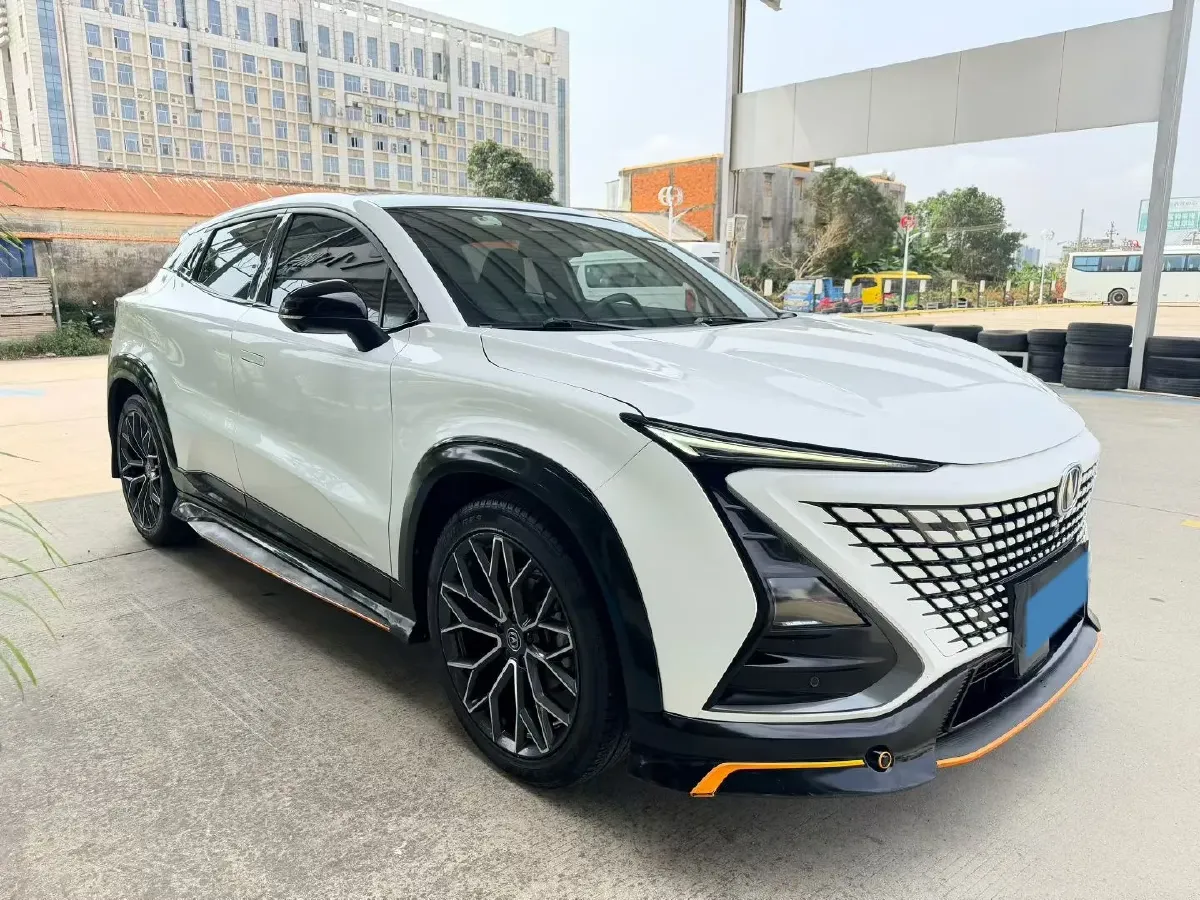 2022 ChangAn UNI-T 1.5T 188HP L4 7DCT,autocango,china used car exporter,china ev exporter,chinese used car exporter,chinese used ev exporter