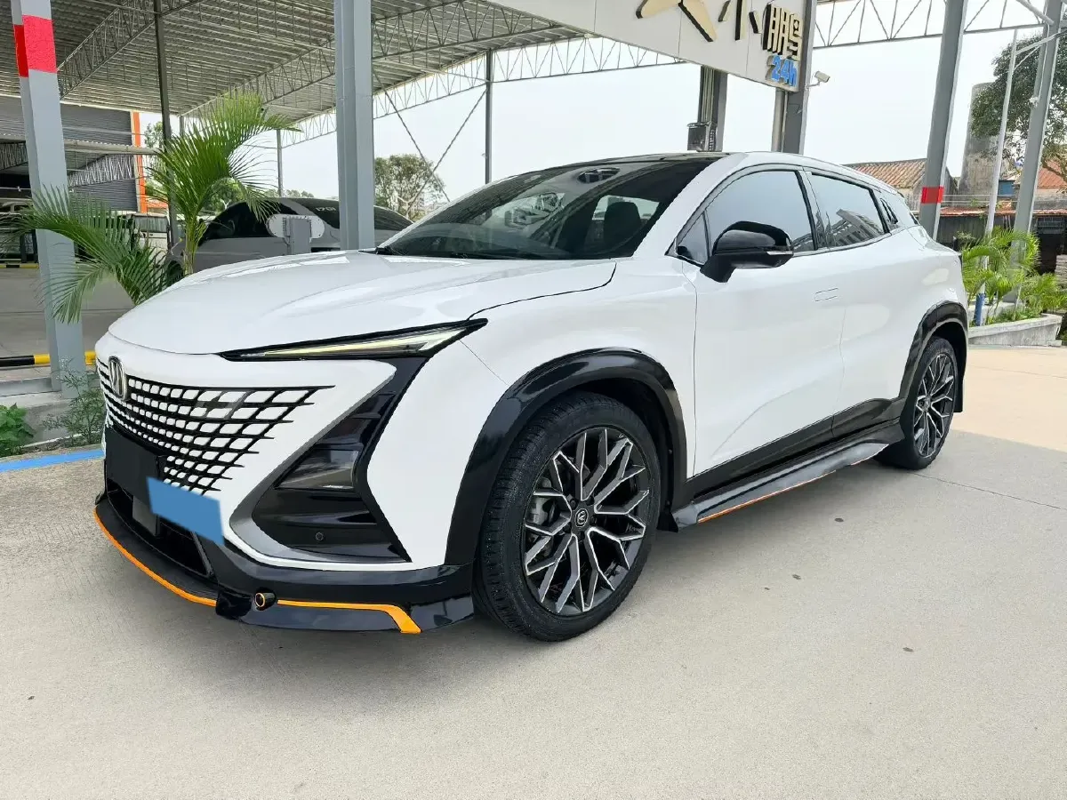 2022 ChangAn UNI-T 1.5T 188HP L4 7DCT,autocango,china used car exporter,china ev exporter,chinese used car exporter,chinese used ev exporter