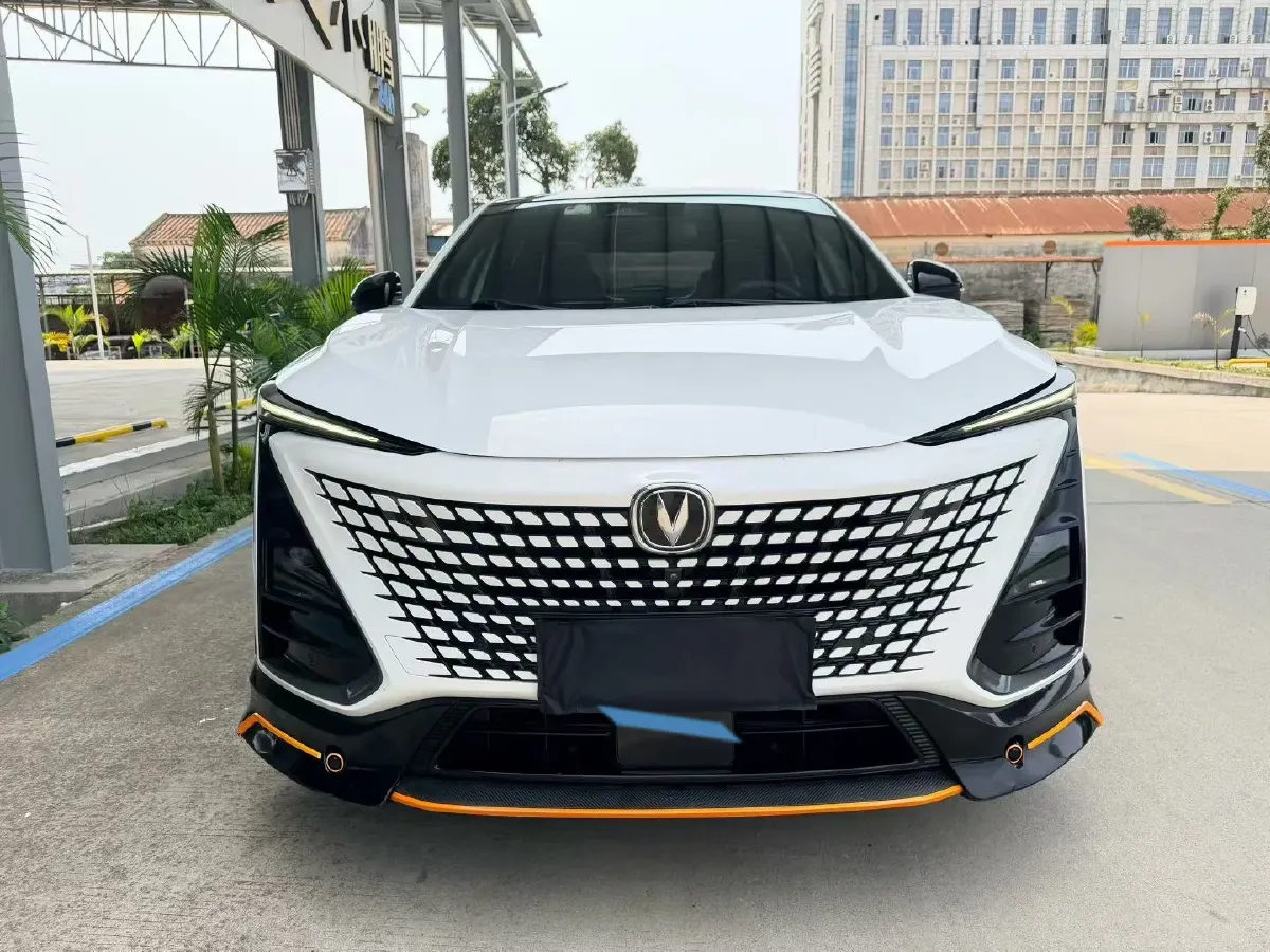 2022 ChangAn UNI-T 1.5T 188HP L4 7DCT,autocango,china used car exporter,china ev exporter,chinese used car exporter,chinese used ev exporter