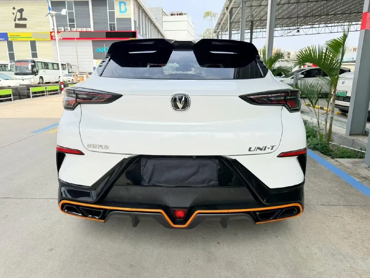 2022 ChangAn UNI-T 1.5T 188HP L4 7DCT,autocango,china used car exporter,china ev exporter,chinese used car exporter,chinese used ev exporter