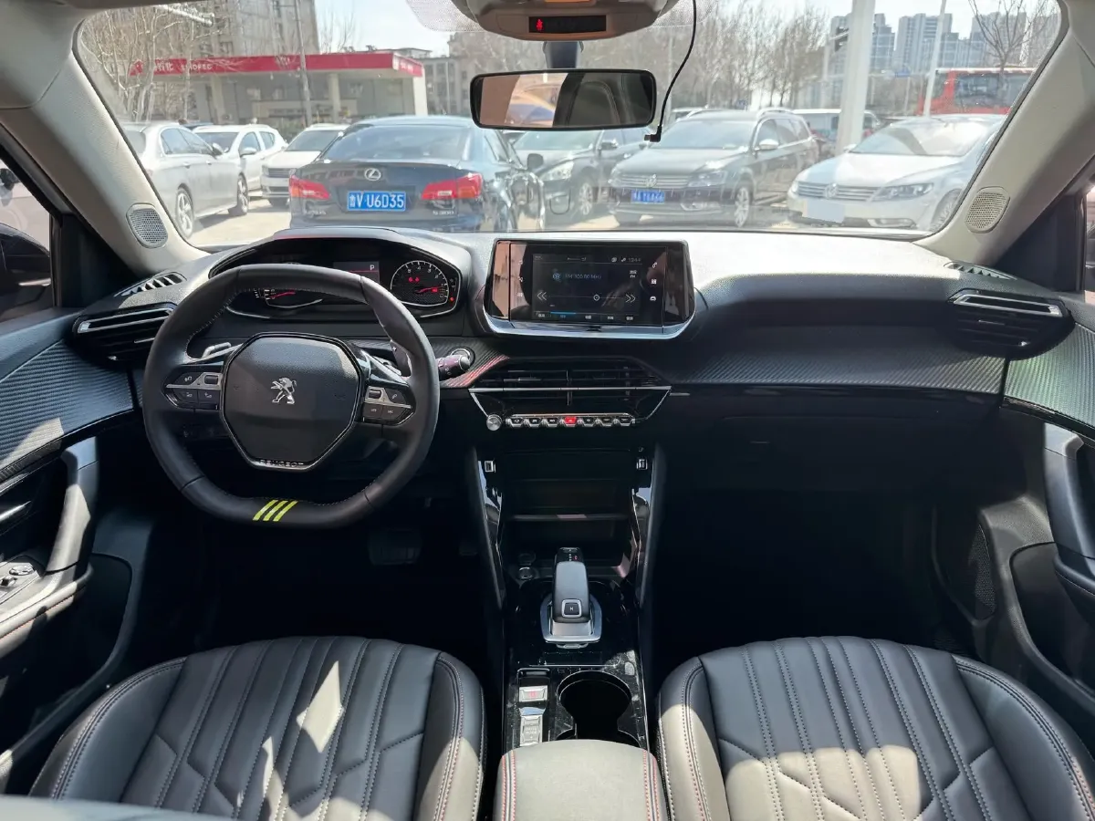 2022 Peugeot 2008 1.2T 136HP L3 6DCT,autocango,china used car exporter,china ev exporter,chinese used car exporter,chinese used ev exporter