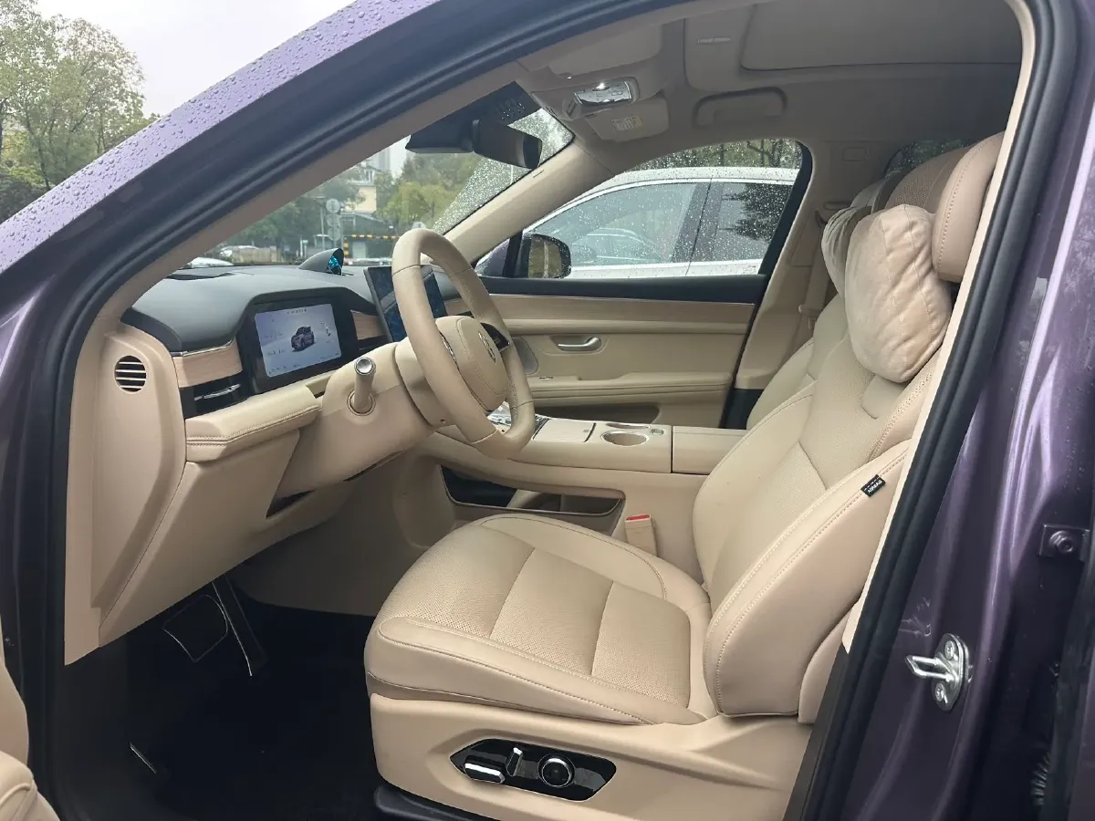 2025 AITO AITO M5 1.5T 152HP L4 REEV 42KWH,autocango,china used car exporter,china ev exporter,chinese used car exporter,chinese used ev exporter