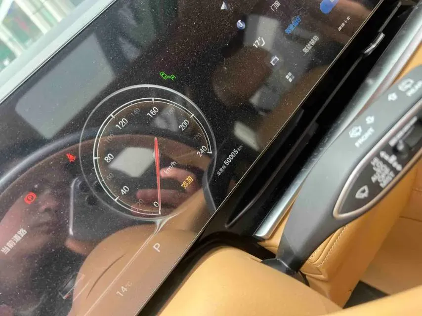 2022 Voyah Dream BEV 108.7KWH,autocango,china used car exporter,china ev exporter,chinese used car exporter,chinese used ev exporter