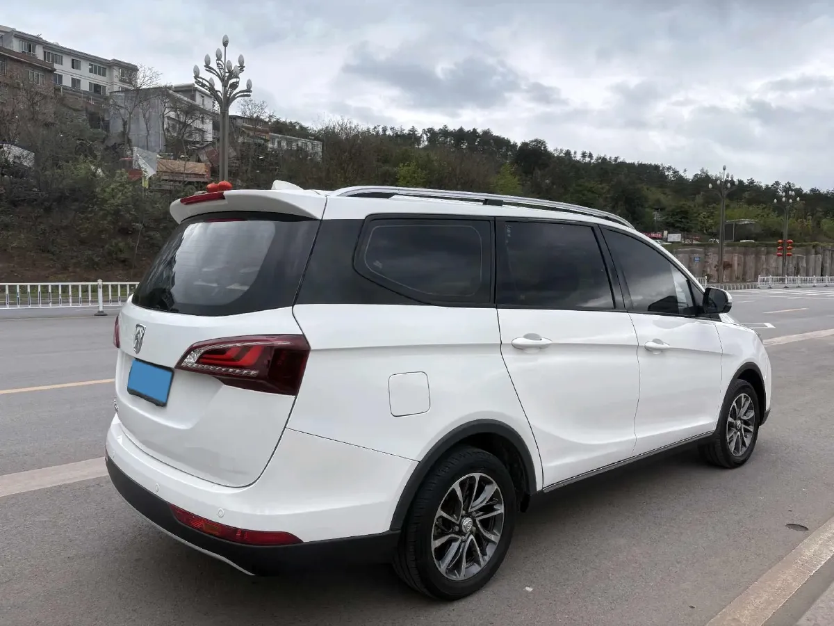 2019 BaoJun 730 1.5T 150HP L4 6MT,autocango,china used car exporter,china ev exporter,chinese used car exporter,chinese used ev exporter