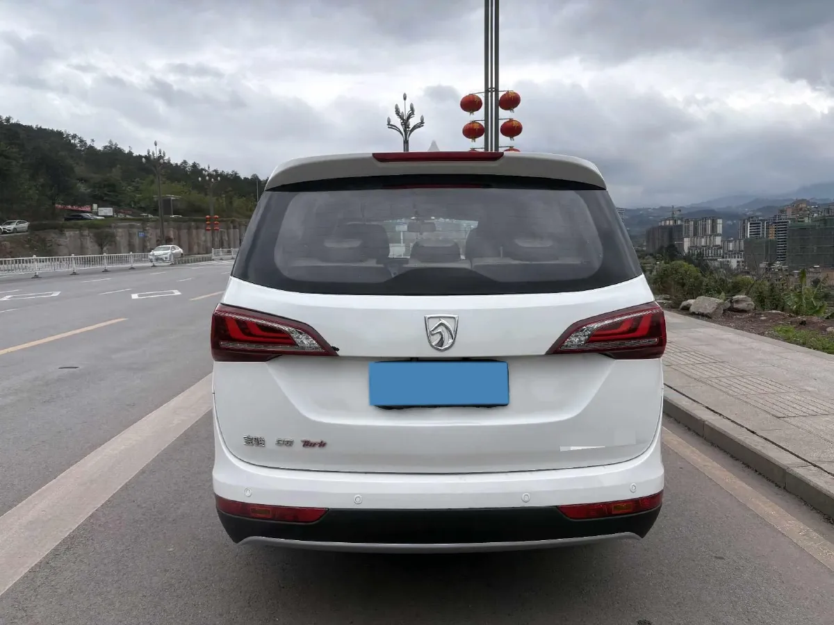 2019 BaoJun 730 1.5T 150HP L4 6MT,autocango,china used car exporter,china ev exporter,chinese used car exporter,chinese used ev exporter