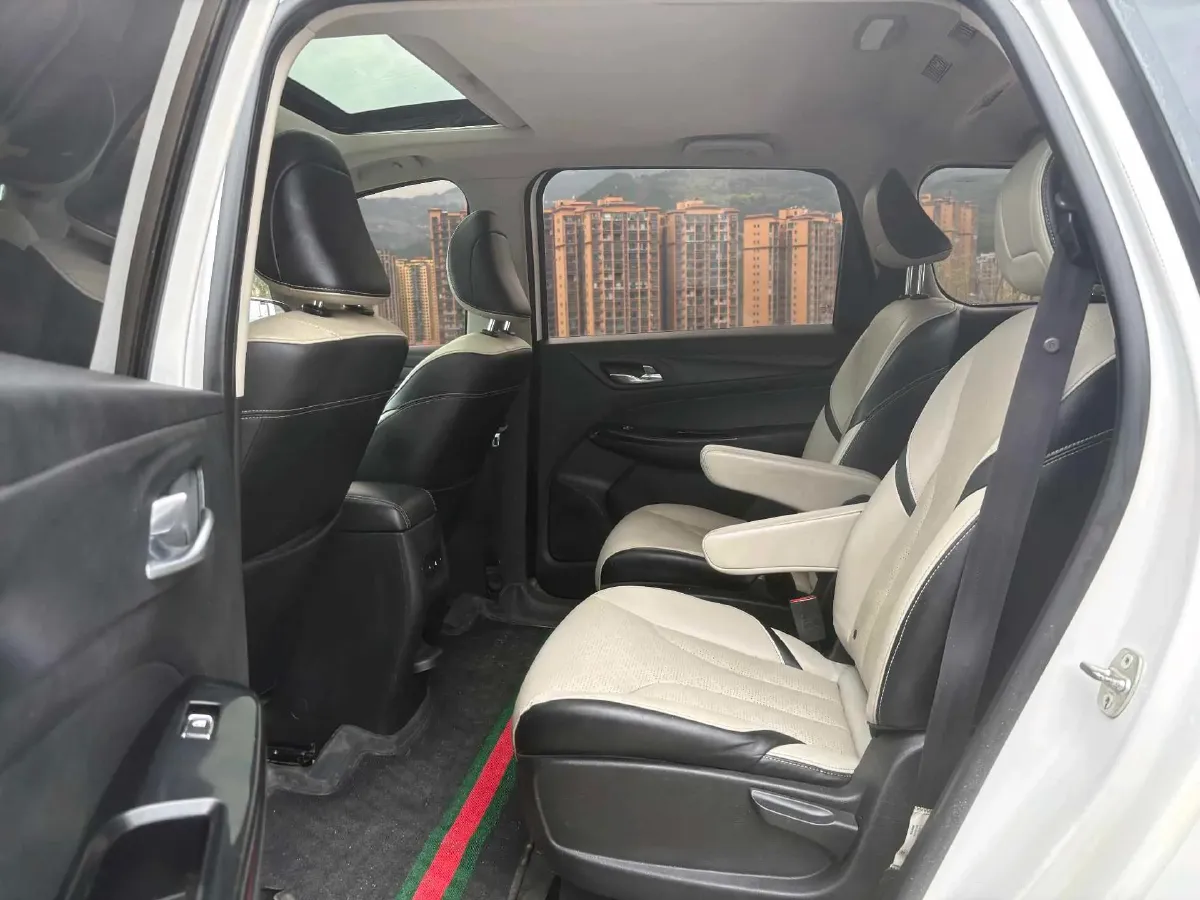 2019 BaoJun 730 1.5T 150HP L4 6MT,autocango,china used car exporter,china ev exporter,chinese used car exporter,chinese used ev exporter