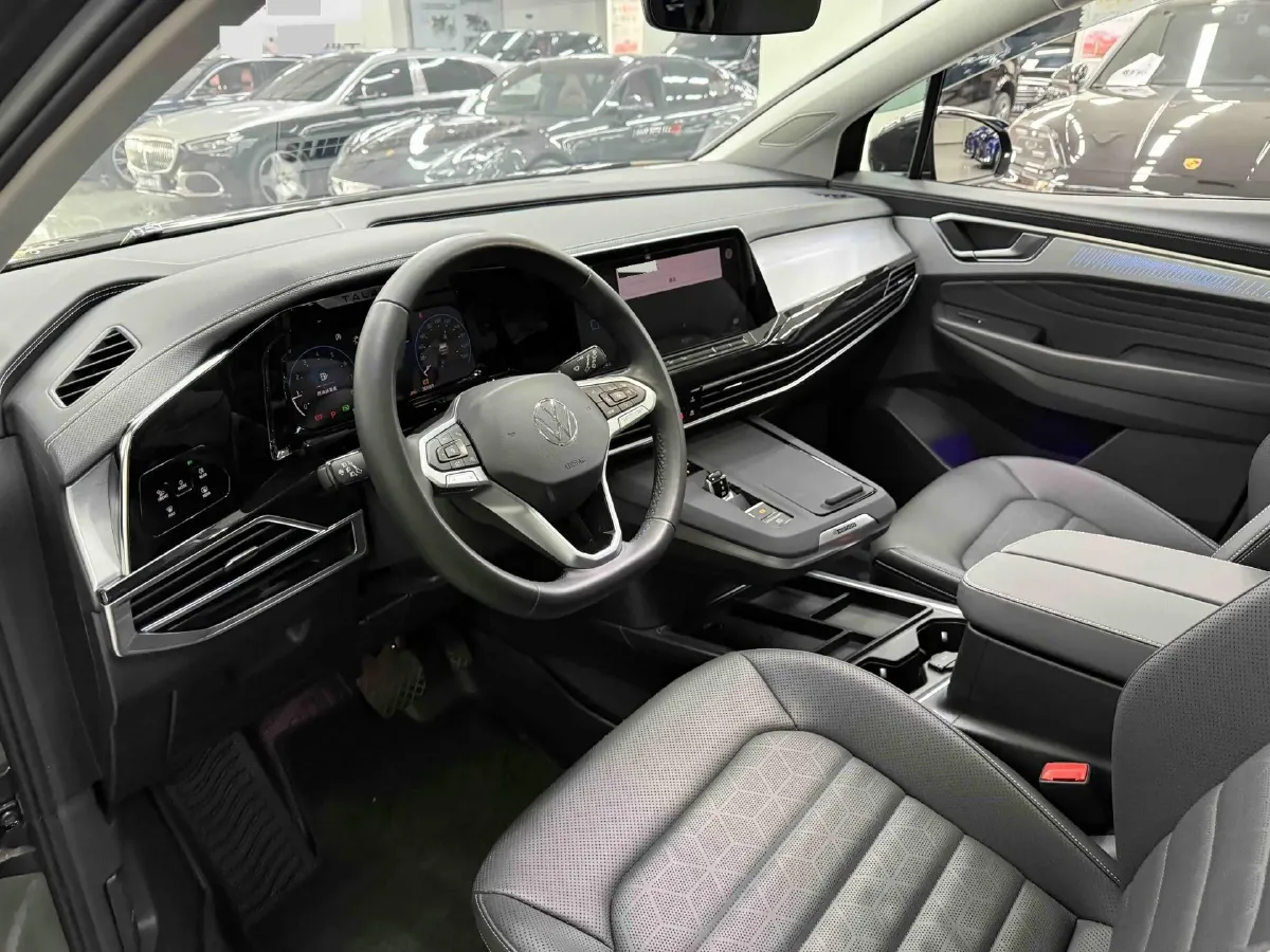 2024 Volkswagen Talagon 2.0T 220HP L4 7DCT,autocango,china used car exporter,china ev exporter,chinese used car exporter,chinese used ev exporter