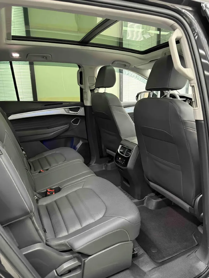 2024 Volkswagen Talagon 2.0T 220HP L4 7DCT,autocango,china used car exporter,china ev exporter,chinese used car exporter,chinese used ev exporter