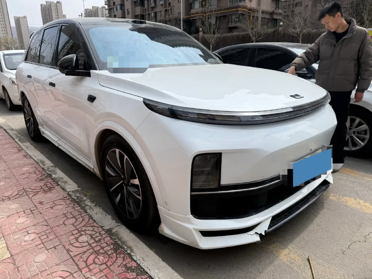 2025 Li L8 Range Extended 154HP REEV,autocango,china used car exporter,china ev exporter,chinese used car exporter,chinese used ev exporter