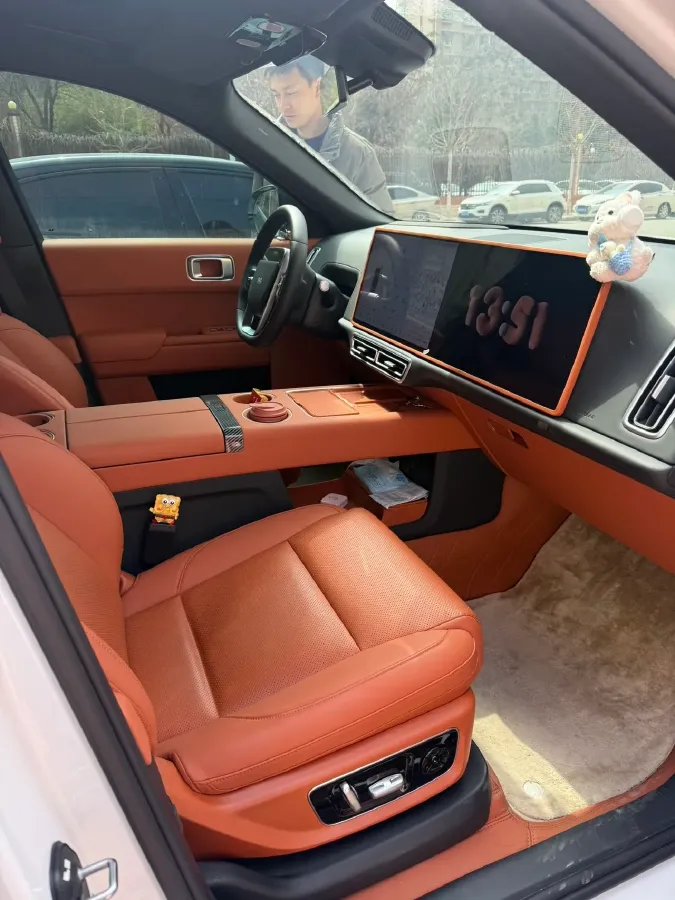 2025 Li L8 Range Extended 154HP REEV,autocango,china used car exporter,china ev exporter,chinese used car exporter,chinese used ev exporter