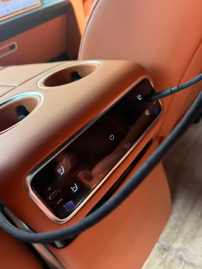 2025 Li L8 Range Extended 154HP REEV,autocango,china used car exporter,china ev exporter,chinese used car exporter,chinese used ev exporter