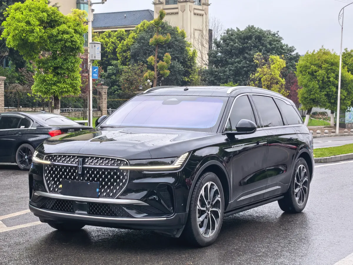2023 Lincoln Nautilus 2.0T 261HP L4 8AT,autocango,china used car exporter,china ev exporter,chinese used car exporter,chinese used ev exporter
