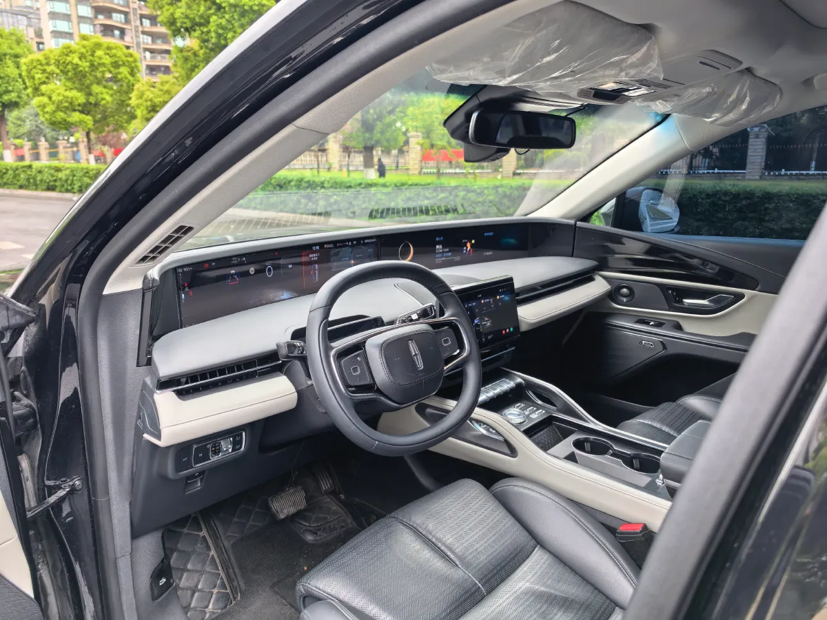 2023 Lincoln Nautilus 2.0T 261HP L4 8AT,autocango,china used car exporter,china ev exporter,chinese used car exporter,chinese used ev exporter