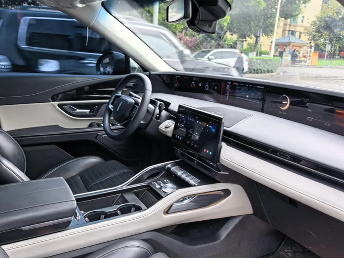 2023 Lincoln Nautilus 2.0T 261HP L4 8AT,autocango,china used car exporter,china ev exporter,chinese used car exporter,chinese used ev exporter