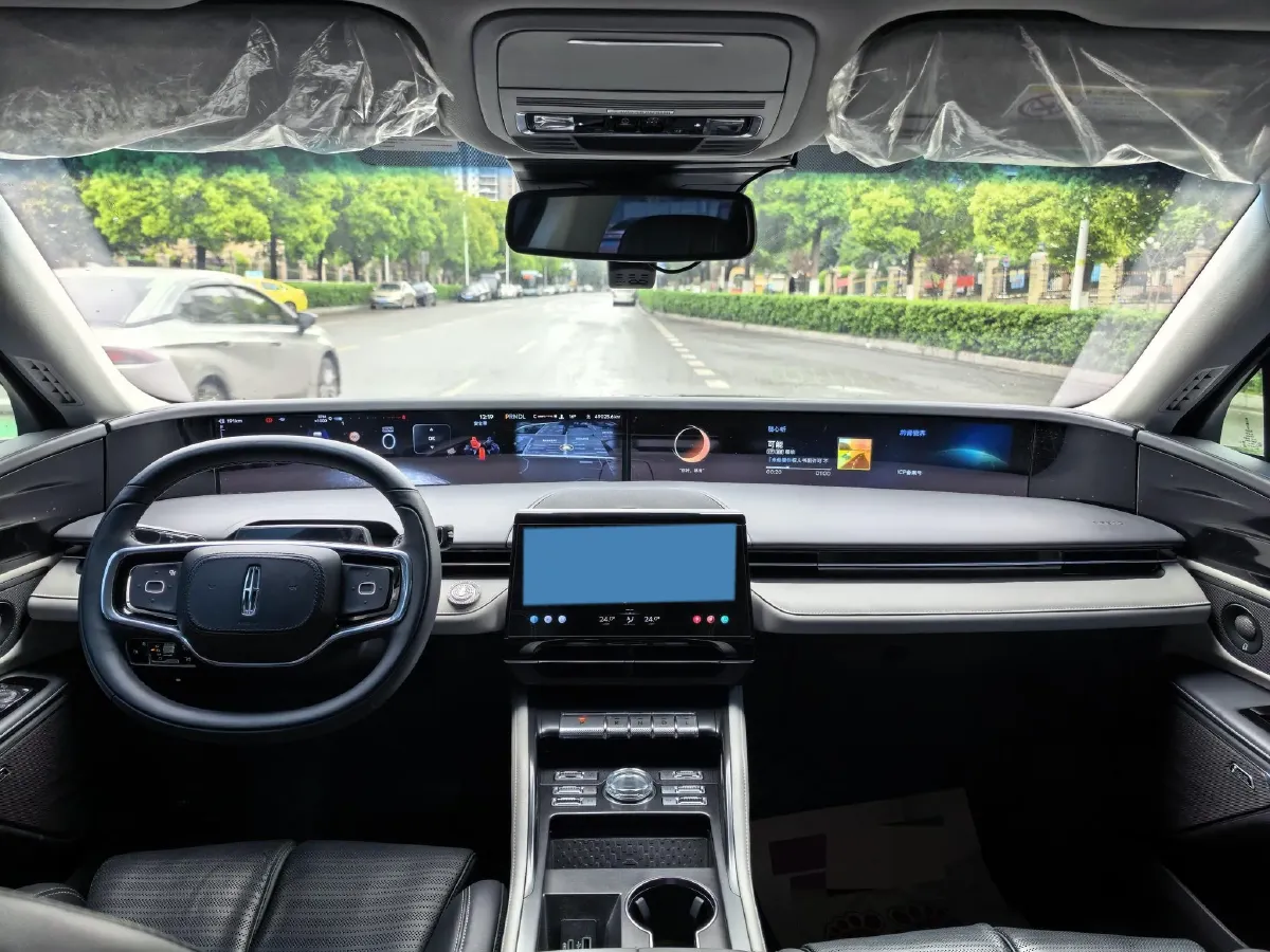 2023 Lincoln Nautilus 2.0T 261HP L4 8AT,autocango,china used car exporter,china ev exporter,chinese used car exporter,chinese used ev exporter