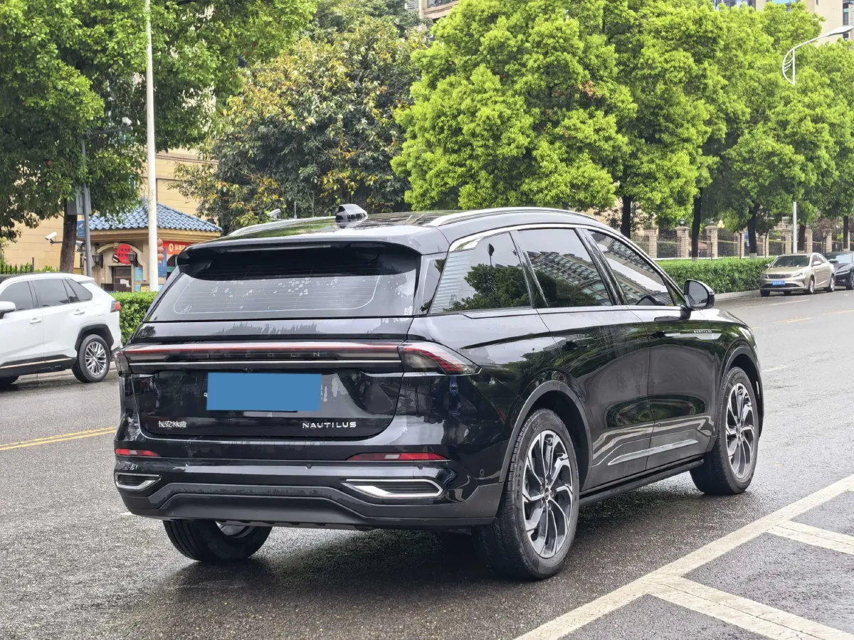 2023 Lincoln Nautilus 2.0T 261HP L4 8AT,autocango,china used car exporter,china ev exporter,chinese used car exporter,chinese used ev exporter