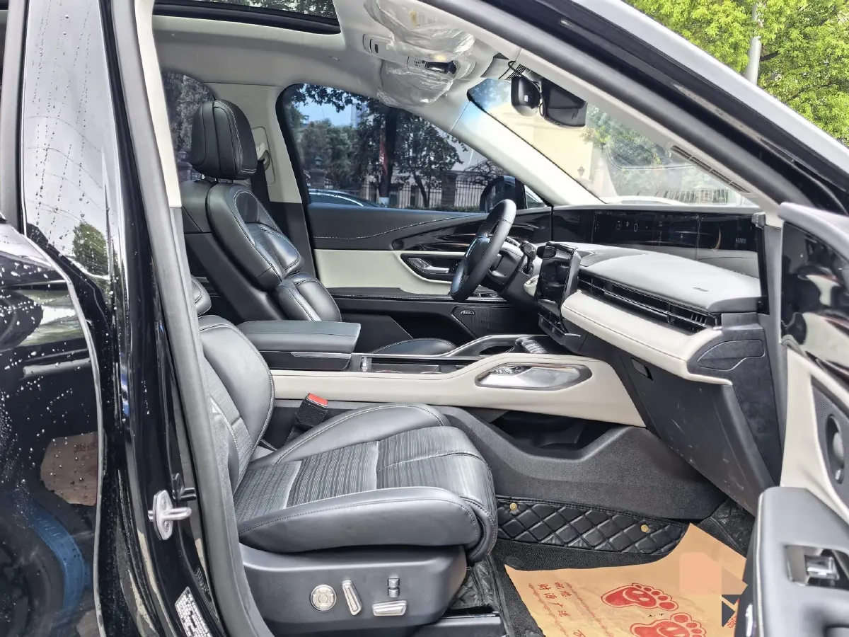 2023 Lincoln Nautilus 2.0T 261HP L4 8AT,autocango,china used car exporter,china ev exporter,chinese used car exporter,chinese used ev exporter