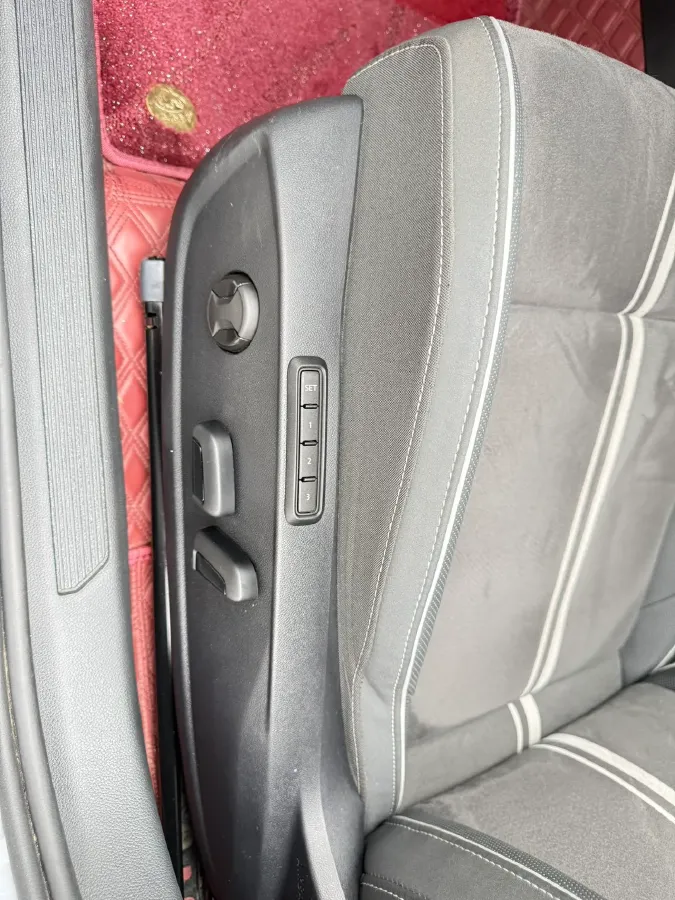 2023 Volkswagen Golf 1.4T 150HP L4 7DCT,autocango,china used car exporter,china ev exporter,chinese used car exporter,chinese used ev exporter