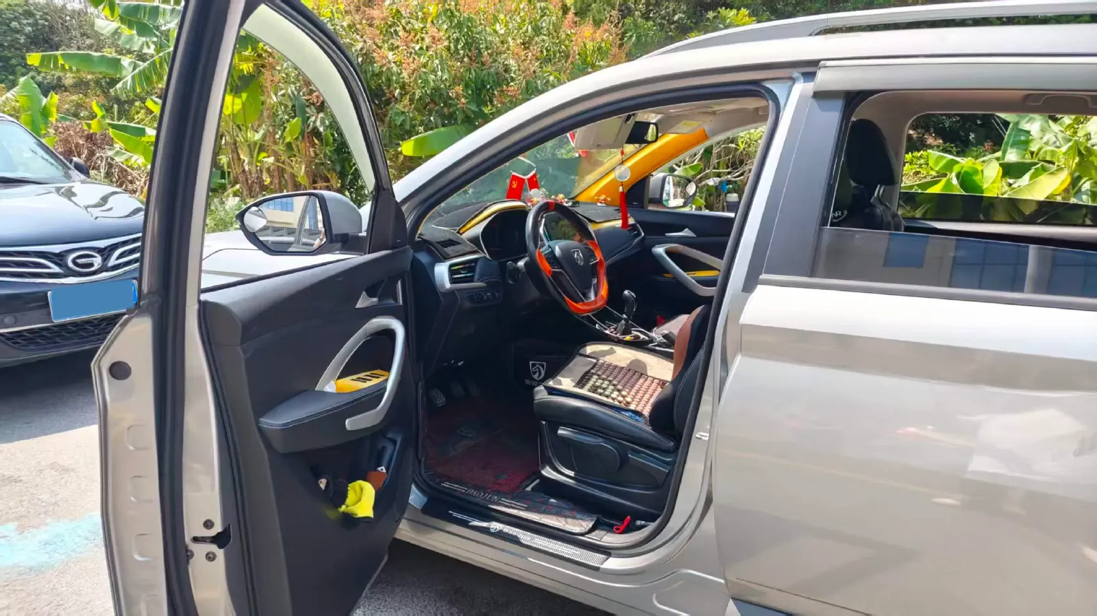 2021 BaoJun 530 1.5T 147HP L4 6MT,autocango,china used car exporter,china ev exporter,chinese used car exporter,chinese used ev exporter