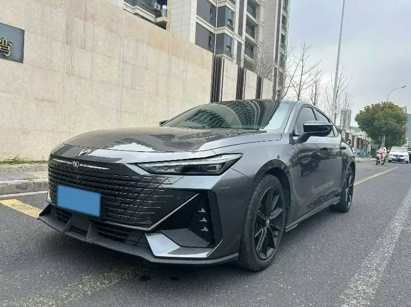 2022 ChangAn UNI-V 1.5T 188HP L4 7DCT,autocango,china used car exporter,china ev exporter,chinese used car exporter,chinese used ev exporter