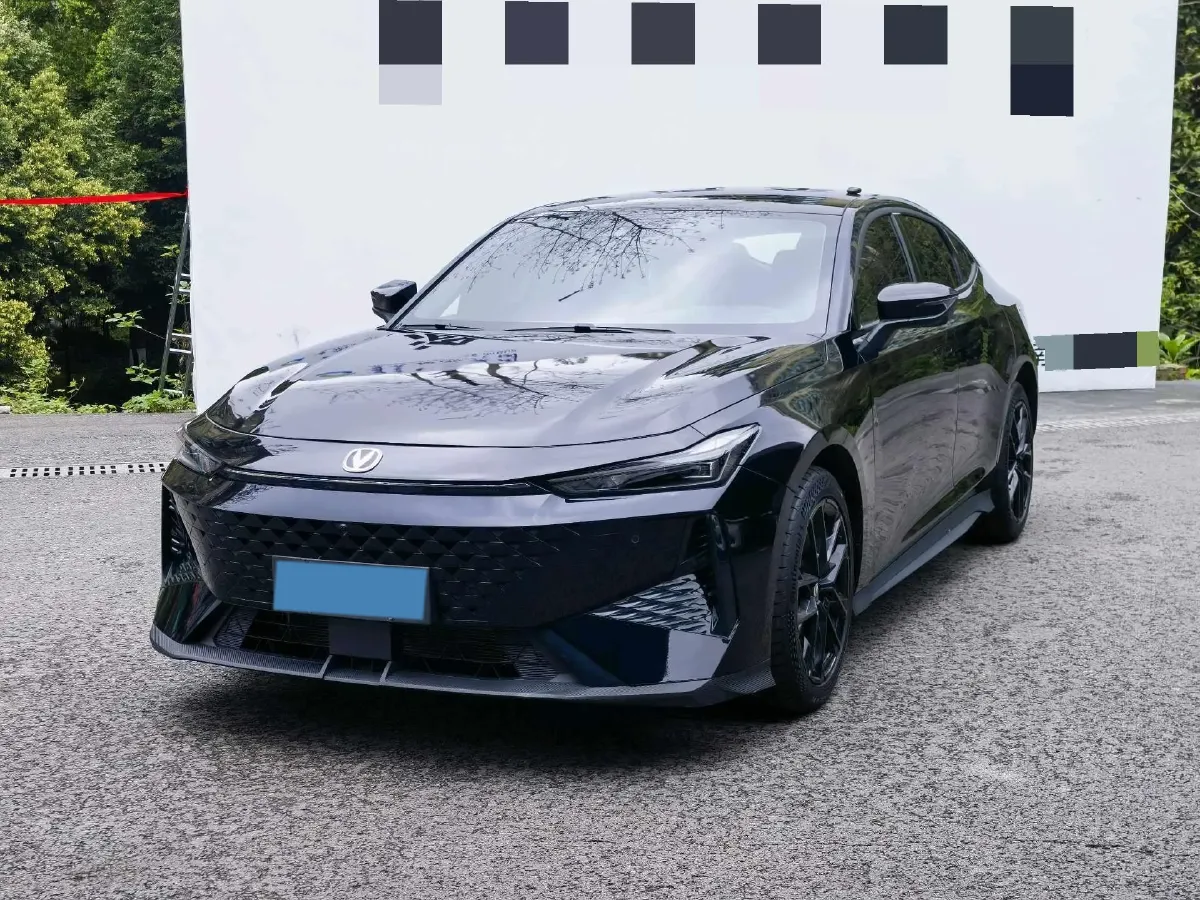 2024 ChangAn UNI-V 1.5T 188HP L4 7DCT,autocango,china used car exporter,china ev exporter,chinese used car exporter,chinese used ev exporter