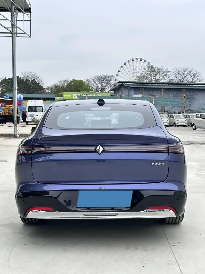 2025 BaoJun XiangJing 1.5T 143HP L4 1DHT PHEV,autocango,china used car exporter,china ev exporter,chinese used car exporter,chinese used ev exporter