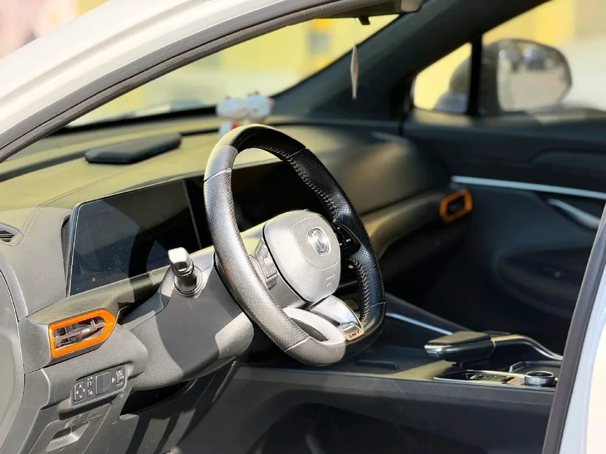 2022 ChangAn UNI-T 2.0T 233HP L4 8AT,autocango,china used car exporter,china ev exporter,chinese used car exporter,chinese used ev exporter