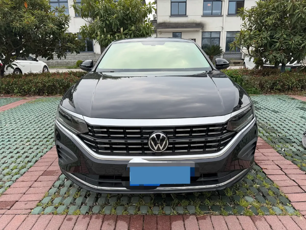 2025 Volkswagen Passat 2.0T 186HP L4 7DCT,autocango,china used car exporter,china ev exporter,chinese used car exporter,chinese used ev exporter
