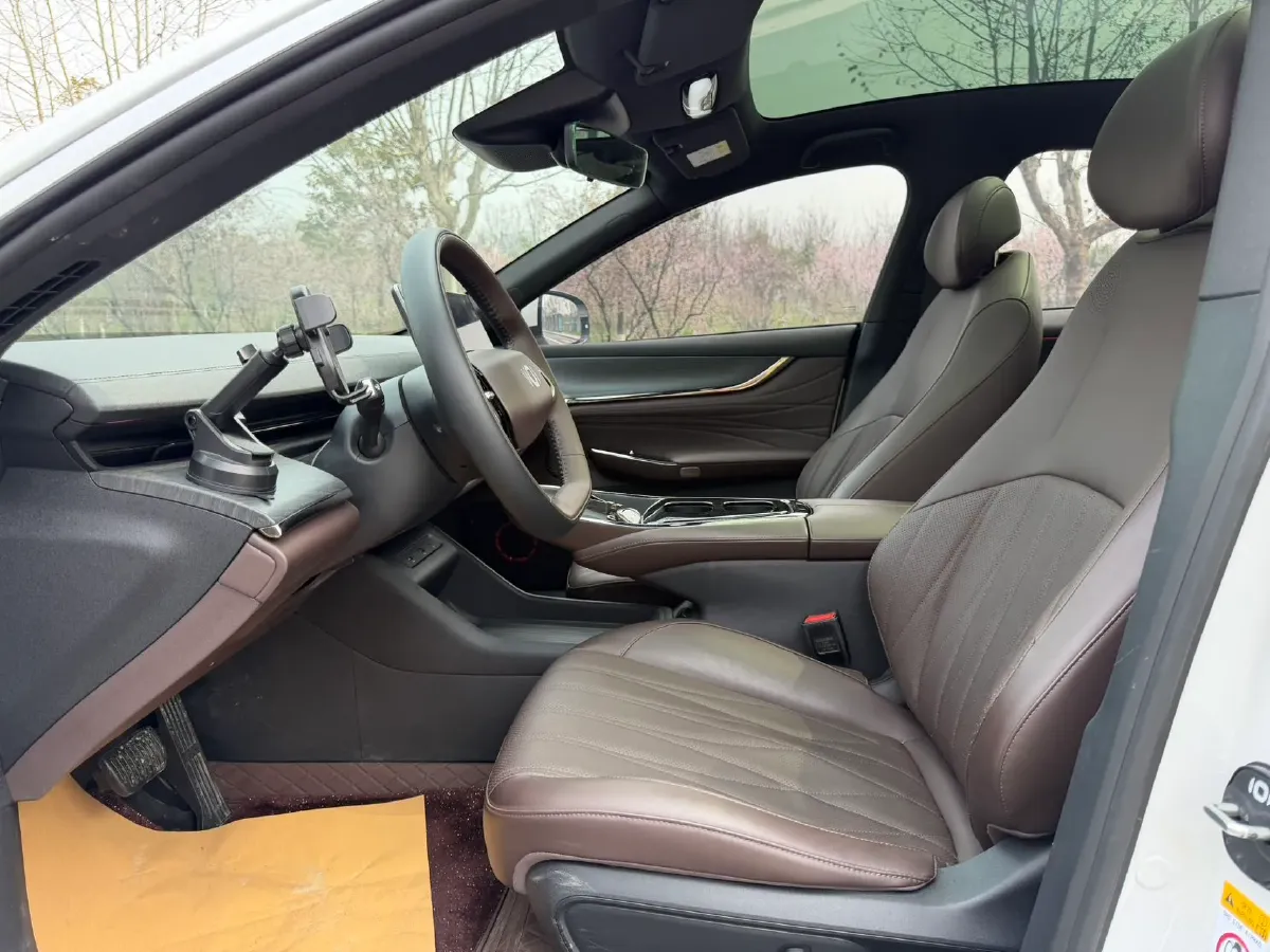 2025 ChangAn QiYuan A07 REEV 98HP REEV 28.4KWH,autocango,china used car exporter,china ev exporter,chinese used car exporter,chinese used ev exporter