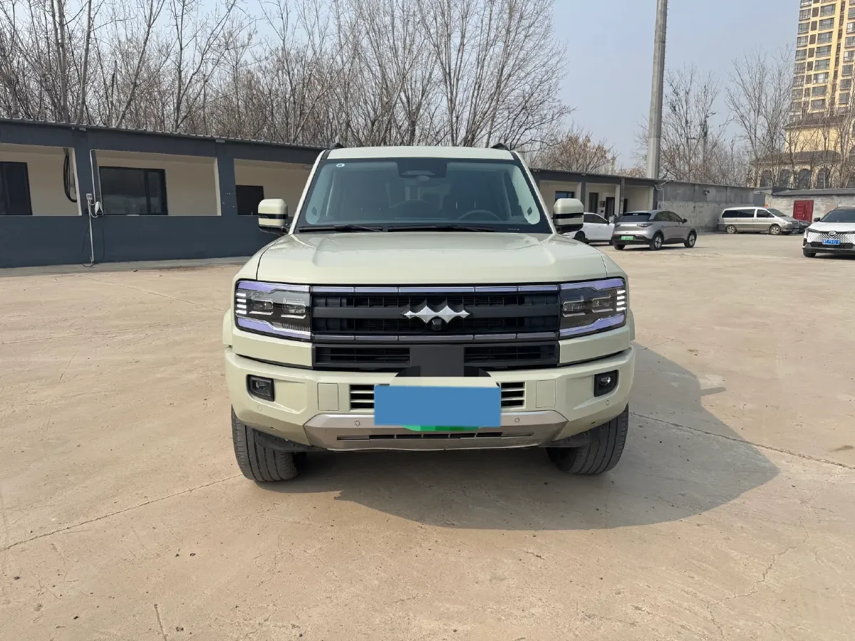 2025 FangChengBao Bao 5 1.5T 194HP L4 E-CVT PHEV 31.8KWH,autocango,china used car exporter,china ev exporter,chinese used car exporter,chinese used ev exporter