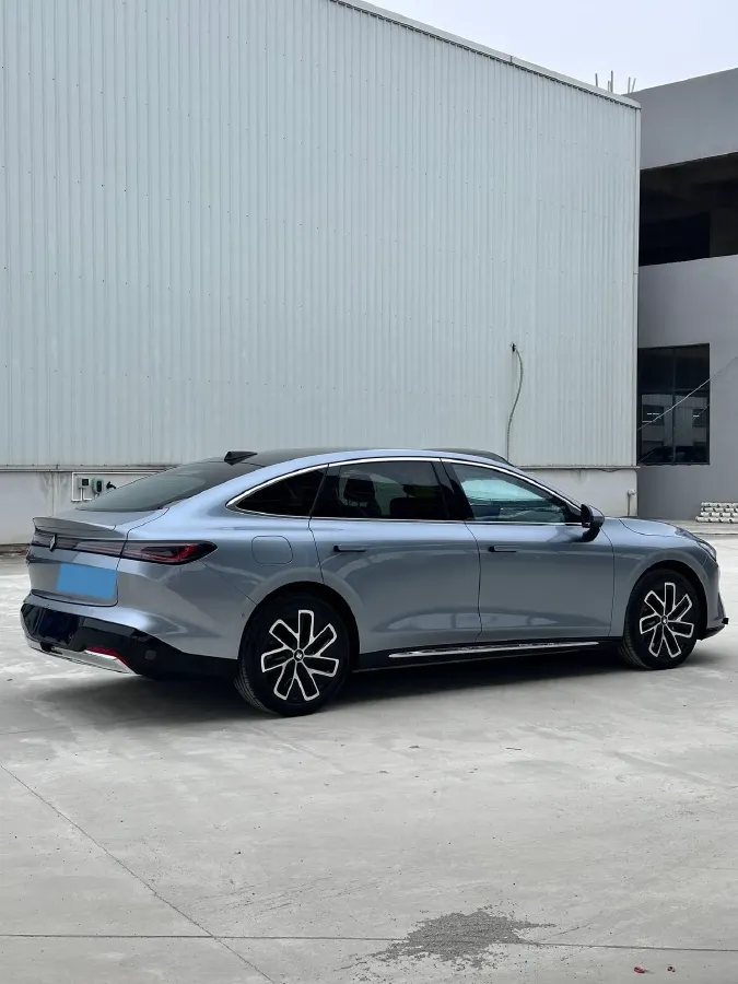 2025 BaoJun XiangJing 1.5T 143HP L4 1DHT PHEV,autocango,china used car exporter,china ev exporter,chinese used car exporter,chinese used ev exporter