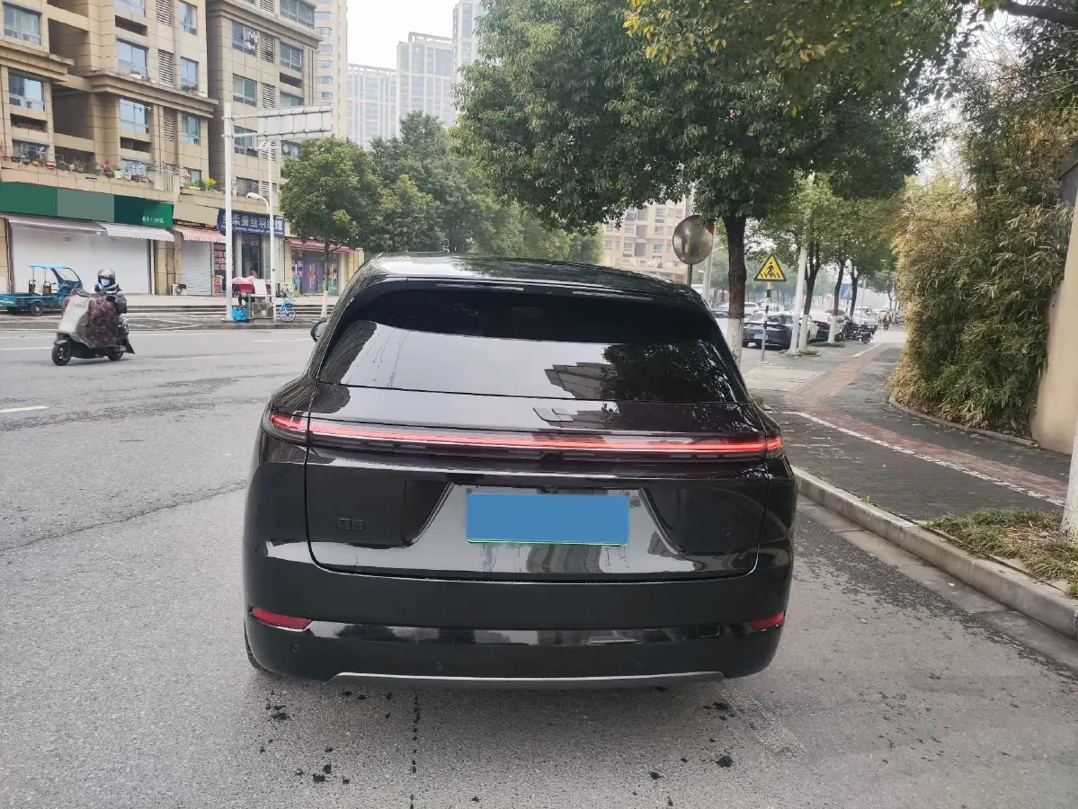 2025 Li L7 Range Extended 154HP REEV,autocango,china used car exporter,china ev exporter,chinese used car exporter,chinese used ev exporter