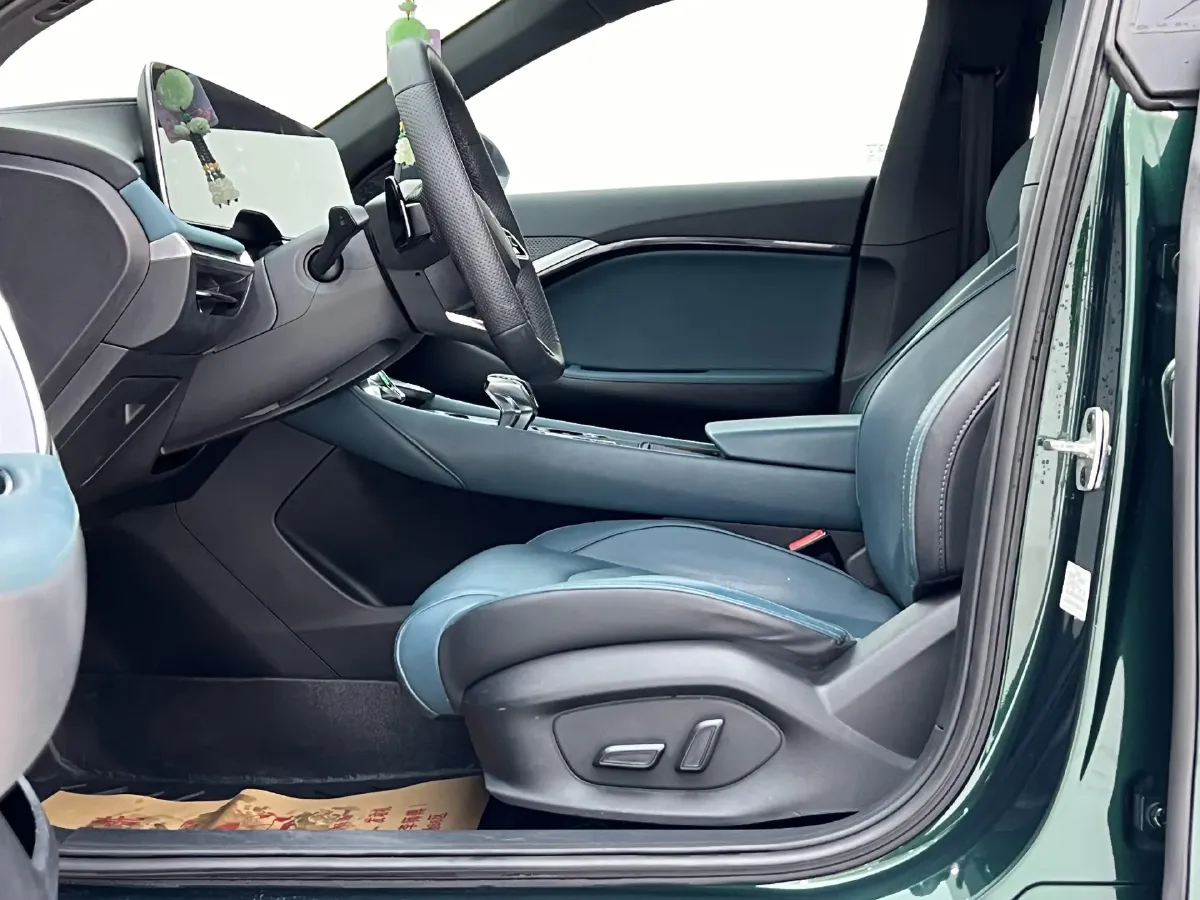 2023 MG 7 1.5T 188HP L4 7DCT,autocango,china used car exporter,china ev exporter,chinese used car exporter,chinese used ev exporter