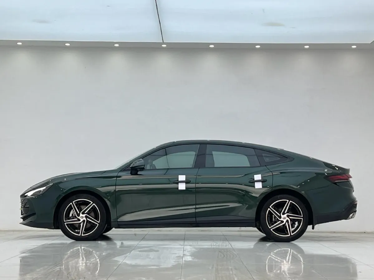 2023 MG 7 1.5T 188HP L4 7DCT,autocango,china used car exporter,china ev exporter,chinese used car exporter,chinese used ev exporter