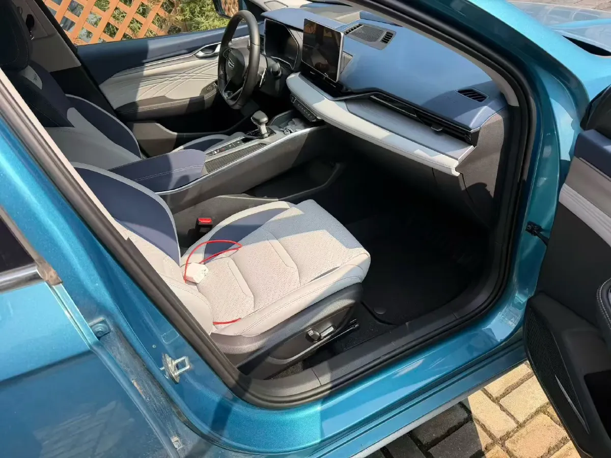 2021 Geely Preface 2.0T 190HP L4 7DCT,autocango,china used car exporter,china ev exporter,chinese used car exporter,chinese used ev exporter