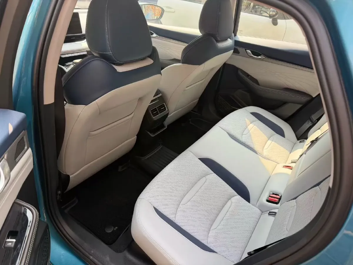 2021 Geely Preface 2.0T 190HP L4 7DCT,autocango,china used car exporter,china ev exporter,chinese used car exporter,chinese used ev exporter