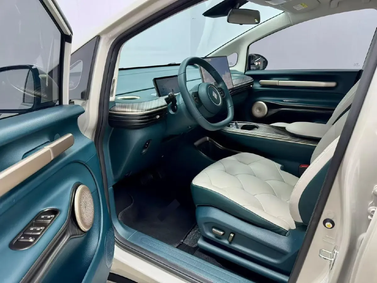 2023 BaoJun Cloud BEV 37.9KWH,autocango,china used car exporter,china ev exporter,chinese used car exporter,chinese used ev exporter