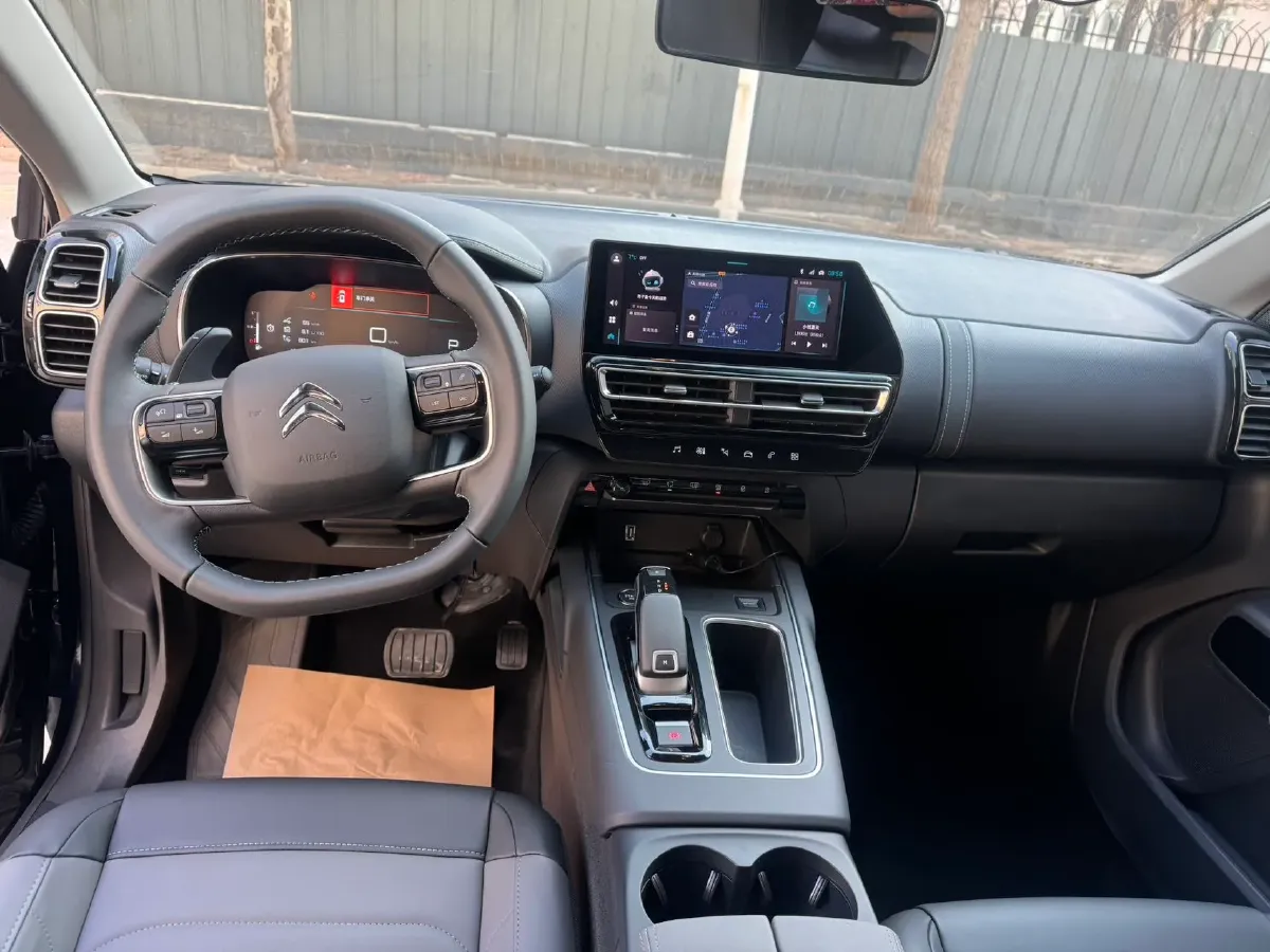 2023 Citroen C5 Aircross 1.6T 175HP L4 8AT,autocango,china used car exporter,china ev exporter,chinese used car exporter,chinese used ev exporter