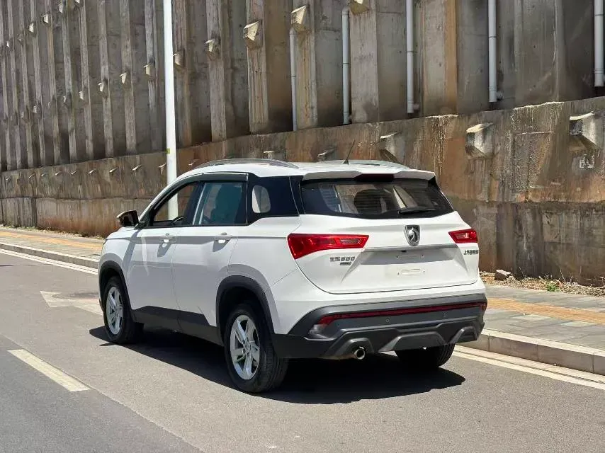 2019 BaoJun 530 1.5T 150HP L4 6MT,autocango,china used car exporter,china ev exporter,chinese used car exporter,chinese used ev exporter